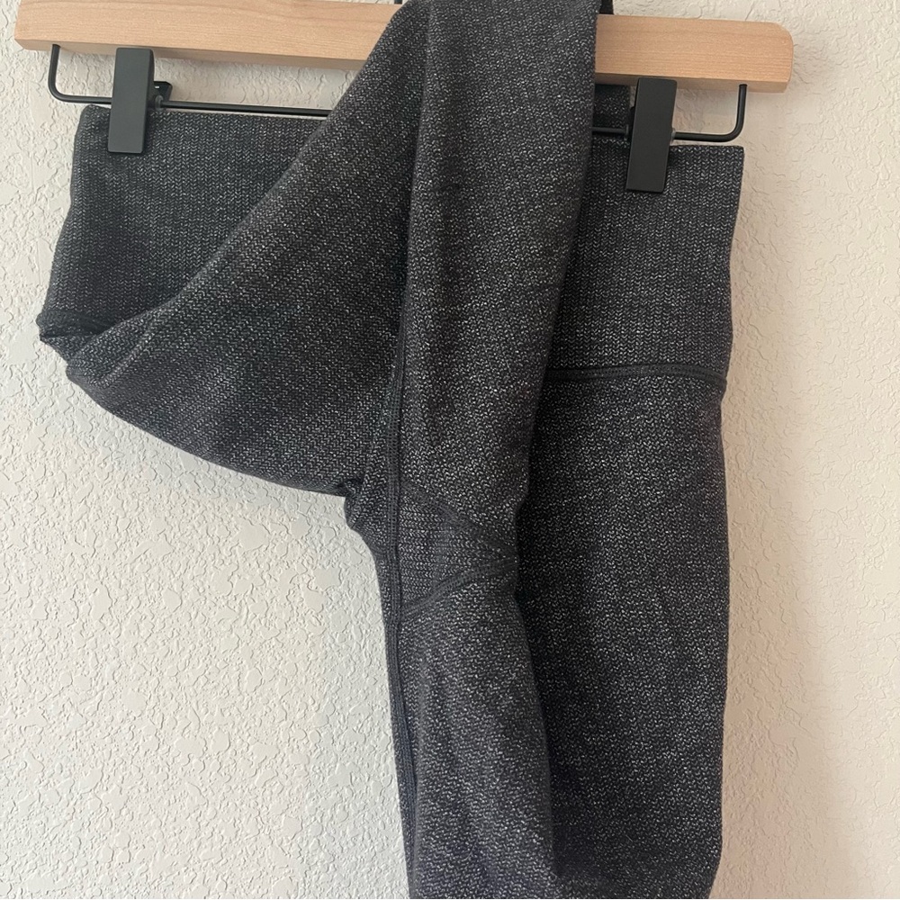 Lululemon Wunder Under High-Rise Tight
28"*Luon Size 4 - Picture 6 of 7